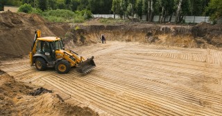 Разработка котлована Шарыпово, цена от 310 руб./м3.